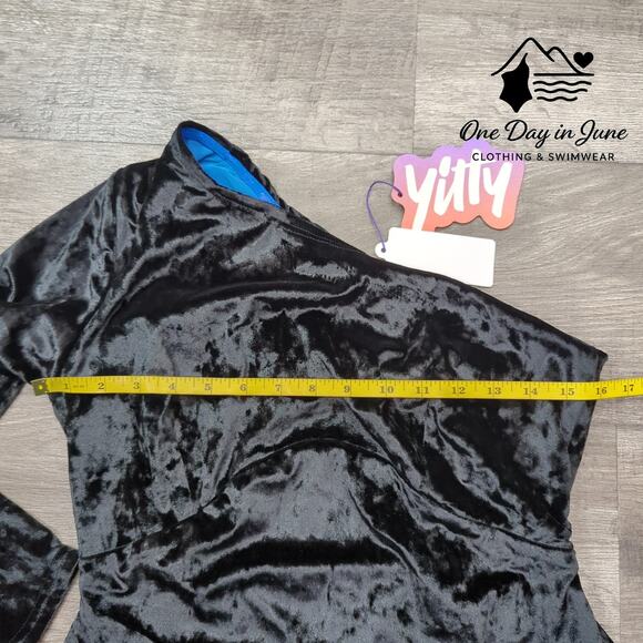 Yitty One Arm Velour Bodysuit Size 1X - Picture 3 of 5